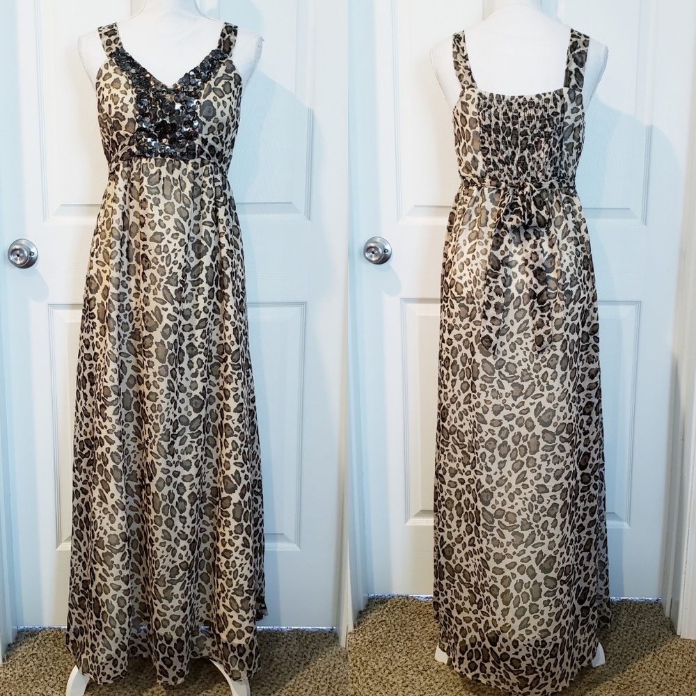 Romeo & Juliet Couture Cheetah Print Maxi Dress